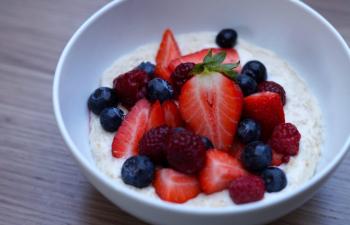 Imagen de la receta de Porridge de avena y frutos rojos